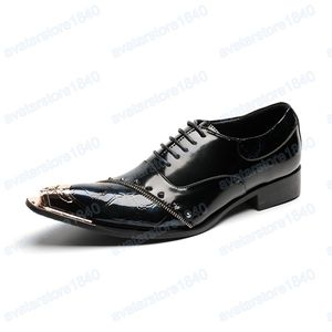 Плюс размер металлический носок мужская вечеринка Оксфордская обувь Бизнес выпускные мужчины платье обувь заклепки шнуровки мужские модные кожаные туфли