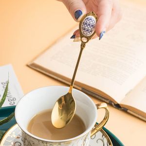 23G Luksusowy dekoracje ceramiczne łyżki kawy stal nierdzewna mieszanie mieszania łyżka wielokolorowa deser gałki herbaty herbaty herbaty herbaty miodowe dżem owoce laspware ZL0996