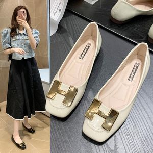 2022 New Fashion Women's Shoes Metal Buckle Simple Shoters Slip-on Low-Cheele