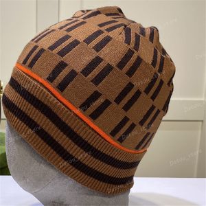 Män Designermössor Vinter Casquette Dam Stickade Kepsar Bonnets Lyx Letter Weave Cashmere Hink Hattar Ullkeps Mössa