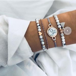 Fios de miçangas de vidro Bracelete de joalheria manual Jóias Tassel Moda Disco feminino Conjunto de quatro peças Luxo Anime de luxo FAWN22