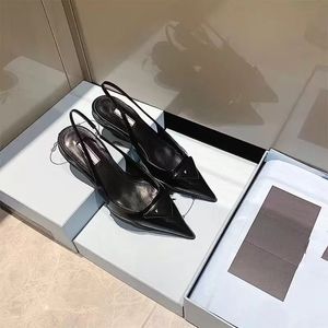 الصنادل اللباس أحذية مضخات كريسفيميكس zapatos دي موهير المرأة أزياء حلوة أشار تو أبازيم حزام الخنجر الكعوب سيدة كعب حزب أحمر بارد