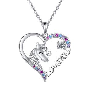 Collana con ciondolo a forma di unicorno per bambini, per donna, animale del fumetto, cavallo arcobaleno, cristallo