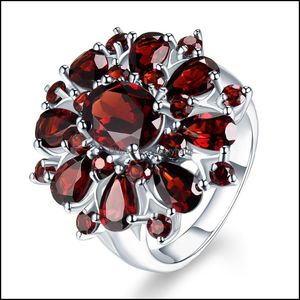 Bant Yüzük Takılar Klasik Sier Kiray Garnet Kırmızı Zirkon Çiçek Şekli Bayanlar Ziyafet Yüzüğü Bütün Satış Bırak Teslimat 2021 KGVR6