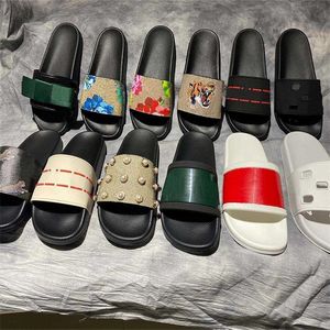 Designer tofflor klassiska tofflor plattform sandaler män kvinnor toffel blommor tryck läder märke sommar blommor sandal