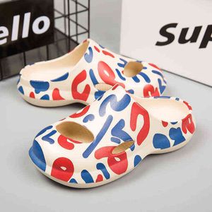 Supper Summer Women Slipper Soft Bottom House Unisex Beach na zewnątrz zjeżdżalnia platforma Platforma Mule Clog Men Sandal Print 220723