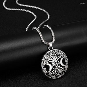 Naszyjniki wisiorka Vintage Triple Moon Bogini for Men Women Wicca Pentagram Magic Supernatural Amulet Naszyjnik stelpendant ze stali nierdzewnym SIDN22