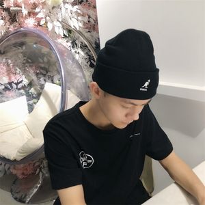 Kangols Designer Balls Kappen koreanische Känguru gestrickte Hut kalte Hut Schwarzer Brief Stickerei warme und modische gestrickte Wollhut Mode