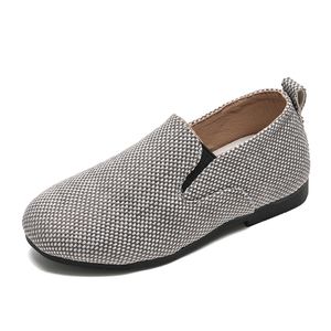 Sapatos infantis para a primavera e sofá de verão Design de tecido para meninos meninas sapatos casuais Moccasins Shoe 220805