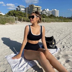 Paris lüks siyah beyaz bikini seti yüksek bel tasarımcısı mayo kadınları seksi biquinis 2024 marka mayo katı mayolar xl tags ile kadın bather plaj kıyafeti