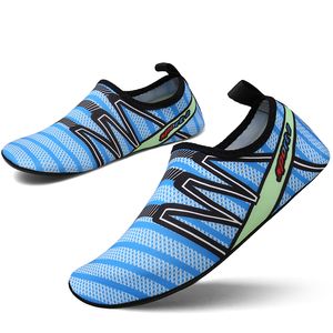 Yeni Unisex Işık Spor Su Ayakkabı Erkekler Için Hızlı Kuru Swming Swmming Flats Kadın Sahil Sörf Aqua Sneakers Ince Alt 220406