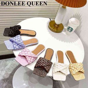 Slippers Fashion Crocheting Lafite Grass Square Toe Slippers Women Shoes Flat Heels Slide Summer Cane Weave Sandal Casual Flip Flops 220307