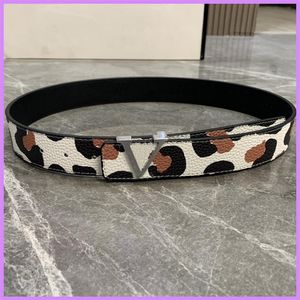 Nya Leopard Print Belt Fashion Women Belts Designer Mens Business Belt Reversible Letters Needle Buckle Midjeband Designers Casual289x