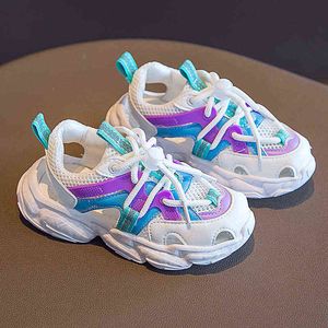 Sandały z siatki mody oddychają buty do chodzenia Dzieci Niepoślizgowe miękkie sportowe buty do biegania Dzieci Treakery na świeżym powietrzu G220527