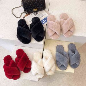 Nxy Slippers Women Slipper for Home Winter Autumn Faux Fur Warm Shoes Fashion Female Slides Black Pink Indoor Plush 220804