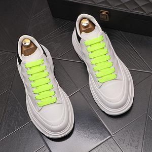 2022 British Style Dress Wedding Party Shoes Fashion White Soe Up Vulcanized Breattable Walking Casual Sneakers Round Toe Thick Bottom Business Driving Loafers