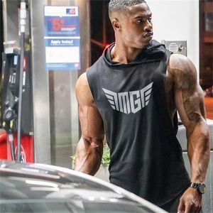 Muscleguys varumärke ärmlös skjorta med hoody bomullsgymkläder fitness väst män kroppsbyggande tank tops hoodies sport singlets 220621