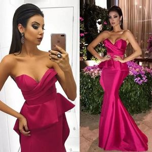 Skromna Fuksja Mermaid Prom Dresses z Sweetheart Pleats Długość podłogi Plus Size Formalne Suknie Wieczorowe Custom