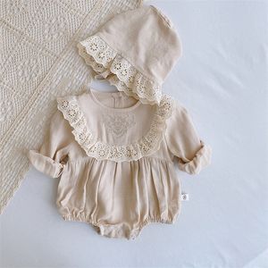 Princesa de renda Toddler Romper Autumn Retro Born Girl Roupos de algodão Roupa de cor pura de cor 2pcs com chapéus 220707