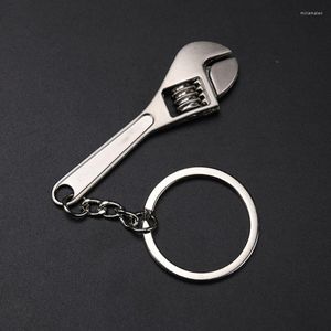 Keychains Portable Car Key Chain Mini Wrench Metal justerbar Universal Spanner för cykelmotorcykeltillbehör MIRI22