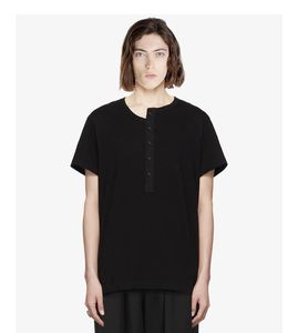 メンズTシャツブラックオープンカラーボタンed Tシャツ不規則な構造シンプルなドロップ肩ルーズオリジナルデザイナー男性T