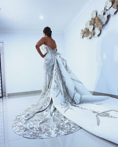 Di lusso Soffice Abito Da Sposa 2022 Bianco Abiti Da Sposa Perline di Cristallo Dell'innamorato Collo Abiti Da Sposa A Sirena Custom Made281U