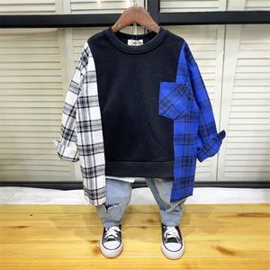 Hoodies tröjor Spring Boys Hoodie Plaid Cotton Kids Clothing Lon 220824