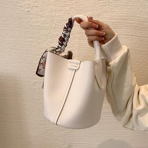 الأكياس المسائية الملمس الأزياء الموضة تصميم حقيبة اليد بو حقيبة دلو جلدية