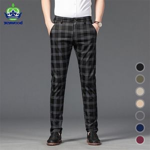 Sommar Mäns Casual Byxor Mode Klassisk Stripe Plaid Svart Solid Färg Högkvalitativ Formell Svärd Byxor Man 30-38 220330