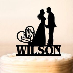 Personalizzato MrMrs Cognome Dottore matrimonio Sposa e sposo Silhouette Decorazione di nozze Unico anniversario Cake Topper D220618