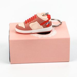 Stereo sneakers nyckelring 3D mini basketskor nyckelkedja män kvinnor barn nyckel ringväska hänge födelsedagsfest med låda med låda