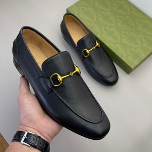 Sapatos formais de qualidade para homens gentis Sapatos de couro genuíno pretos de bico fino Marca de grife masculino Negócios Oxfords Casual
