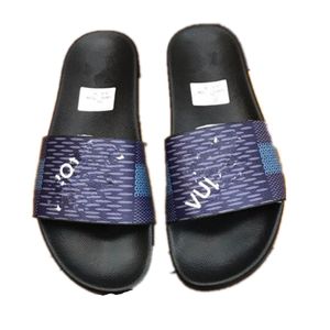 Paris Style Plaid Graffiti Slippers Classic Flat Non-Slip Outer Wear Outdoor Couples Lazy Flip-Flops Luxury Brand Unisex Sandals Casual Men and Women Beach Shoes