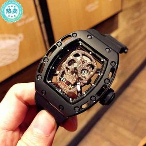 Uxury Watch Date Star samma Richa Milles RM052 Automatisk mekanisk klocka Personlighet Skull Hollow Out Large Dial Mens