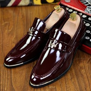 Men's Trendy Point Patent Leather Sapatos Oxfords Sapatos Homecoming Sapatos Itália Man Sapatos de Casamento Zapatos Hombre Vestir Y200420