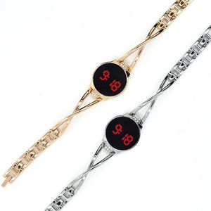 Armbanduhren Luxus Roségold Damenuhren Armband Digitalanzeige Uhr Damen Kleines Handgelenk Legierungsarmband Für Frauen Geschenke Reloj MujerW