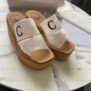 Top quality Women Men Beach Luxury designers Slippers sandals Summer fashion Flip Flops Leather lady Slipper Metal shoes heel sneakers Double Buckle Clogs Slides