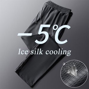 Mesh Summer Ice Silk Sweatpants Mens Löst andningsbara byxor bältesbyxor och raklegfasta byxor Cool Sweatpant 220704