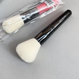 Wholesale black blenders resale online - Mini Face Blender Makeup Brush Pink Black Travel Sized Powder Blush Hihglighter Cosmetics Brush Beauty Tools205m