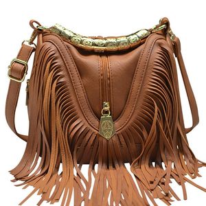 Kvällspåsar Kvinnor Luxury Bucket Crossbody Bag Female Casual Tassel Handväskor Märkesdesign Axel för damer Shopper