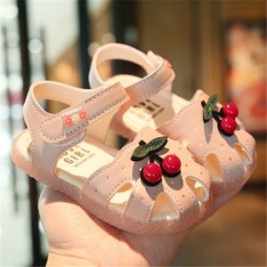 New Summer Kids Girls Sandali carino Little Cherry Infant Toddler Soft Sole Calzature antiscivolo Scarpe per bambini resistenti all'usura