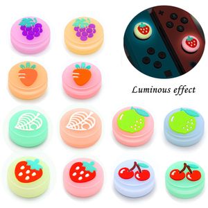 Glow Luminous Cherry Strawberry Fruit Joystick Cover Jelly Thumb Stick Grip för Nintend Switch Lite Oled Joy-Con Thumbstick Cap FedEx DHL UPS Free Ship