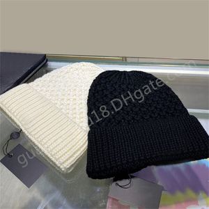 Cappello a cuffia lavorato a maglia alla moda Autunno Inverno Cappelli spessi caldi per amanti delle coppie Cappellino multicolore