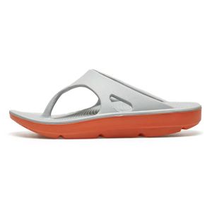 ZYYZYM FLIP FLOP MENシックソレッドビーチシューズアーチスリッパショック吸収スリッパ大規模ユーロ4049 210721