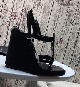 SOMMAR DAM Cassandra Wedge Espadrilles Designer Sandaler Läder Pumps Halm Vävning Avsked Bröllopsklänning Skor Ankelband Plattformssandal
