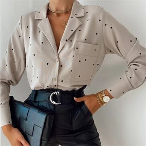 Pocket Långärmad Slå ner Krage Kvinnor Blus Office Lady Polka Dot Bomull Casual T Shirts Vår 220407