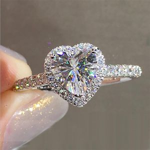 Cluster Rings 6 Сердце круглый разрез D VVS1 Moissanite 925 Серебряное кольцо Тест алмаза Проданный модный когти настройка Женская подарочная класса