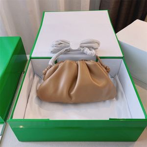 Designer Bag Mini Pouch Handbag Spring Autumn Leather Soft Clutch 8 Colors Crossbody Women Fashion Purse 061707