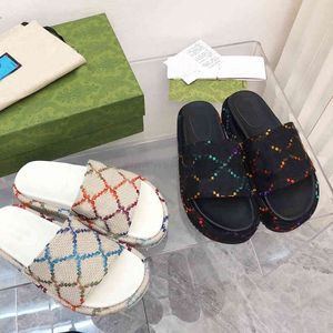 Женская платформа Слэйд -Дизайнер Дизайнер Сандалии Леди шлепанцы толстые пляжные туфли для свадебной вечеринки на летнем пляже