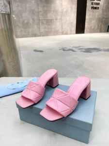 2022 Сплошные женские тапочки с высоким каблуком Наппа стеганые кожаные слайды размер 35-43